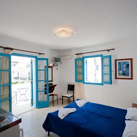 Vakhos Island Agia Anna (Naxos)