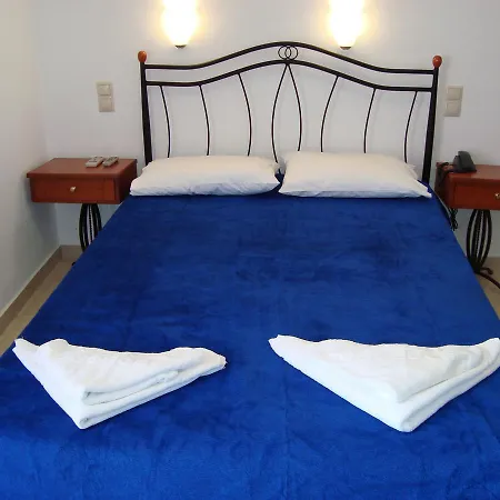 Vakhos Island Hotel *